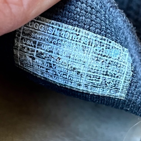 Ugg Sammie Slip On Knit Sneakers Loafers - Size 8.5 - Picture 8 of 8